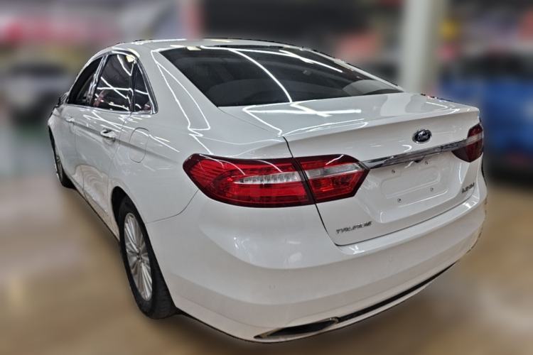 Used Ford Taurus 2015 EcoBoost 245 Fashion Edition Rear Left 45 Deg