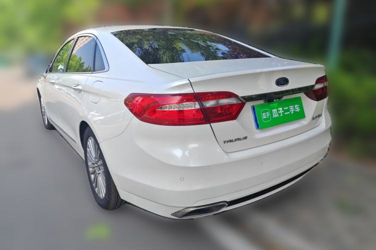 Used Ford Taurus 2015 EcoBoost 245 Luxury Model Rear Left 45 Deg