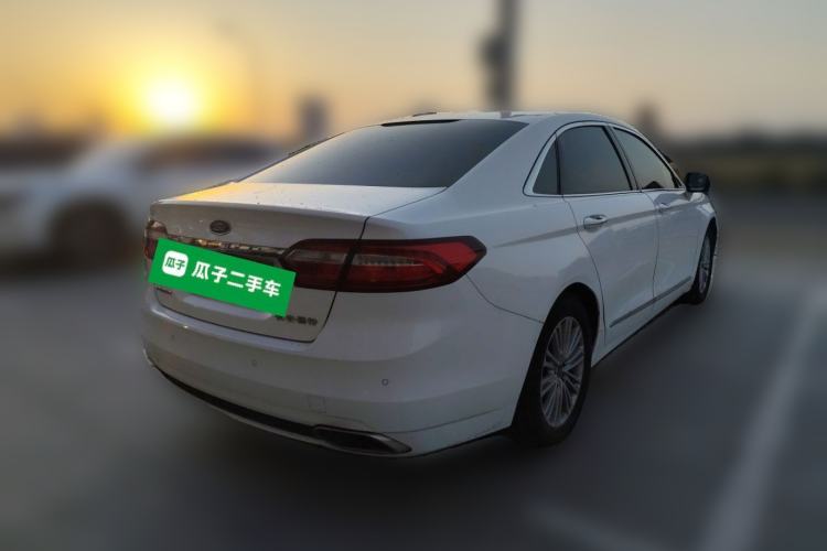 Used Ford Taurus 2015 EcoBoost 245 Fashion Edition Rear Right 45 Deg