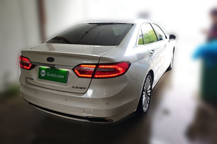 Used Ford Taurus 2015 EcoBoost 245 Luxury Model Rear Right 45 Deg