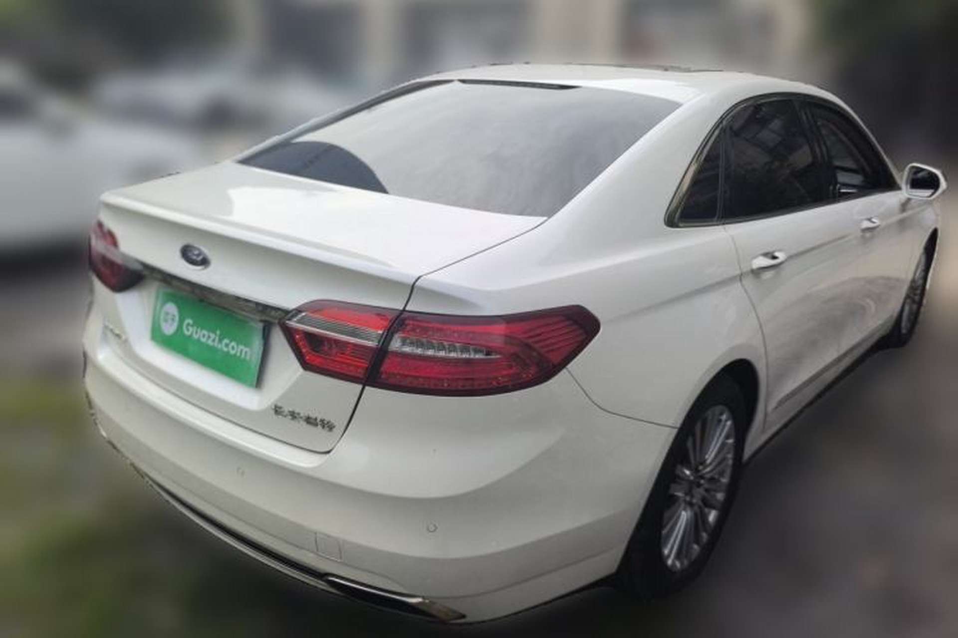 Used Ford Taurus 2015 EcoBoost 245 Luxury Model Rear Right 45 Deg