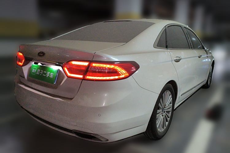 Used Ford Taurus 2015 EcoBoost 245 Luxury Model Rear Right 45 Deg