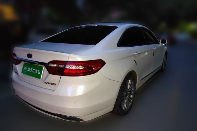 Used Ford Taurus 2015 EcoBoost 245 Luxury Model Rear Right 45 Deg
