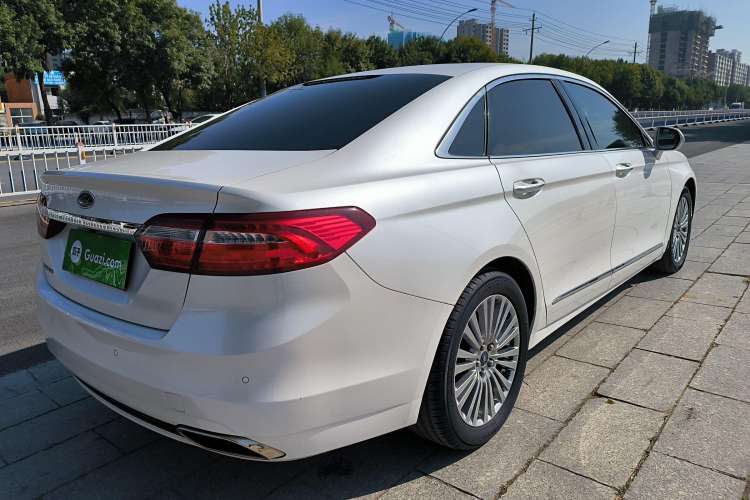 Used Ford Taurus 2015 EcoBoost 245 Luxury Model Rear Right 45 Deg