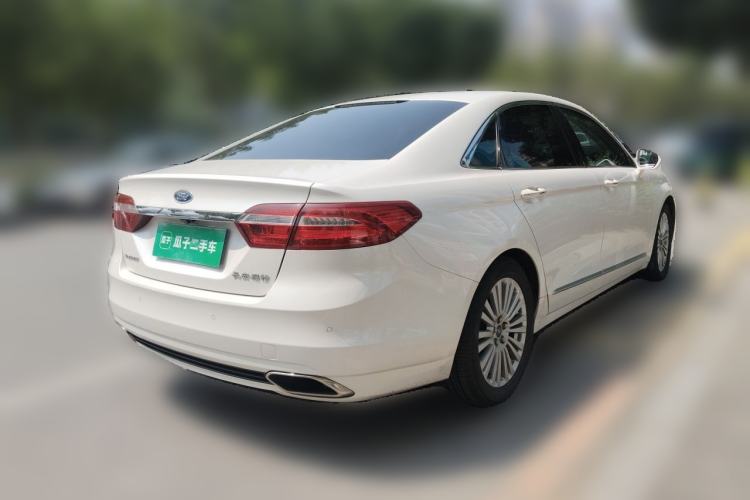 Used Ford Taurus 2015 EcoBoost 245 Luxury Model Rear Right 45 Deg
