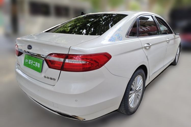 Used Ford Taurus 2015 EcoBoost 245 Fashion Edition Rear Right 45 Deg