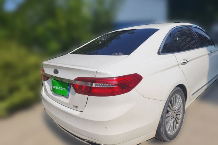 Used Ford Taurus 2015 EcoBoost 245 Luxury Model Rear Right 45 Deg