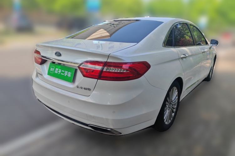 Used Ford Taurus 2015 EcoBoost 245 Luxury Model Rear Right 45 Deg