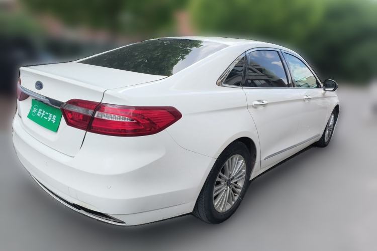 Used Ford Taurus 2015 EcoBoost 245 Fashion Edition Rear Right 45 Deg