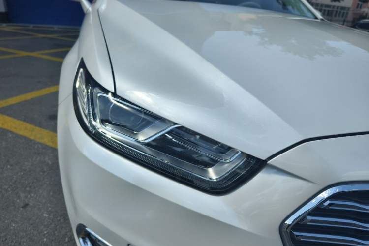 Used Ford Taurus 2015 EcoBoost 245 Ultimate Model Right Front Headlight