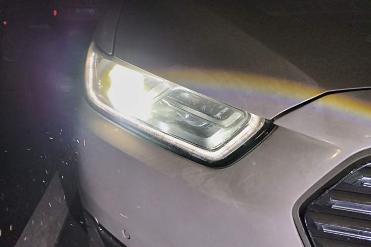 Used Ford Taurus 2015 EcoBoost 245 Luxury Model Right Front Headlight