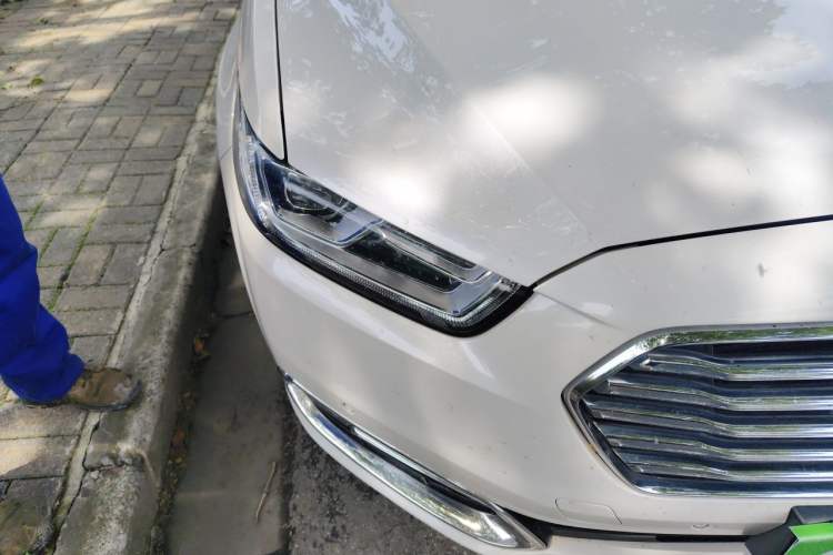 Used Ford Taurus 2015 EcoBoost 325 V6 Flagship Model Right Front Headlight