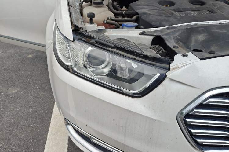 Used Ford Taurus 2015 EcoBoost 245 Fashion Edition Right Front Headlight