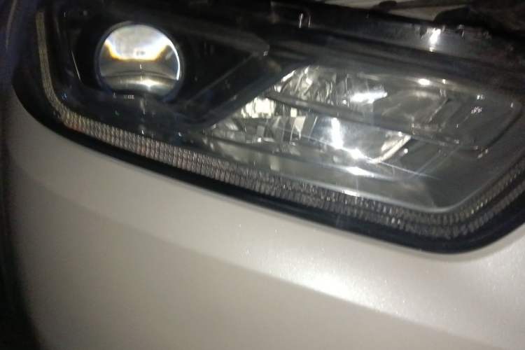 Used Ford Taurus 2015 EcoBoost 245 Fashion Edition Right Front Headlight