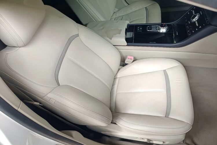 Used Ford Taurus 2015 EcoBoost 245 Ultimate Model Right Front Seat