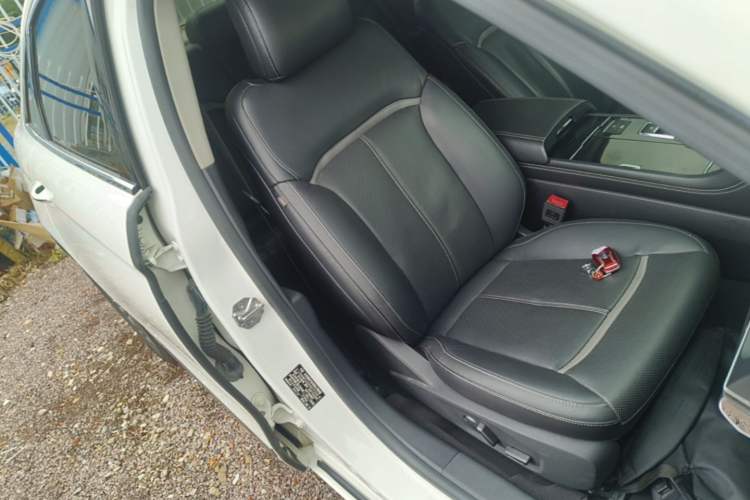 Used Ford Taurus 2015 EcoBoost 245 Luxury Model Right Front Seat