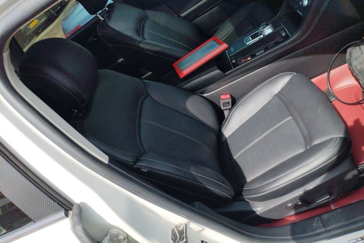 Used Ford Taurus 2015 EcoBoost 245 Fashion Edition Right Front Seat
