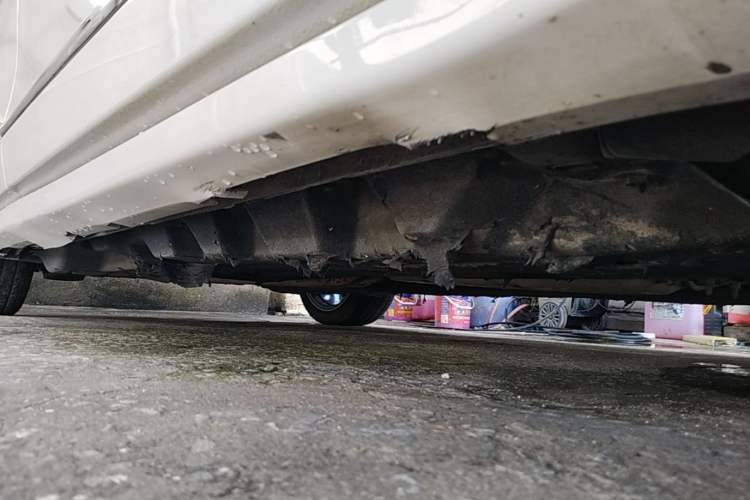 Used Ford Taurus 2015 EcoBoost 325 V6 Flagship Model Right Side Sill