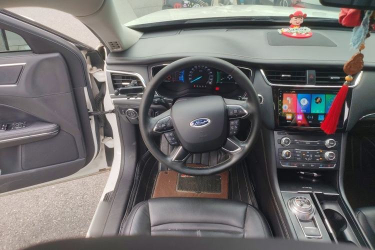 Used Ford Taurus 2015 EcoBoost 245 Fashion Edition Steering Wheel