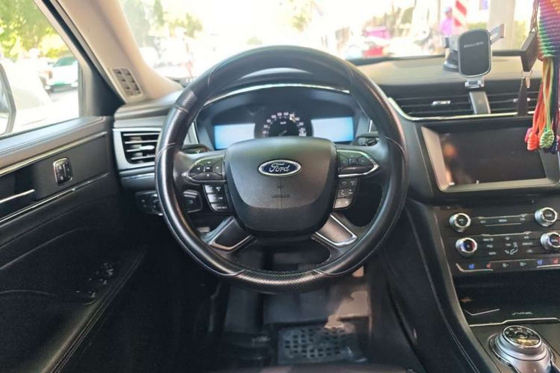 Used Ford Taurus 2015 EcoBoost 245 Fashion Edition Steering Wheel