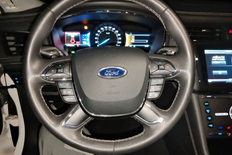 Used Ford Taurus 2015 EcoBoost 245 Luxury Model Steering Wheel