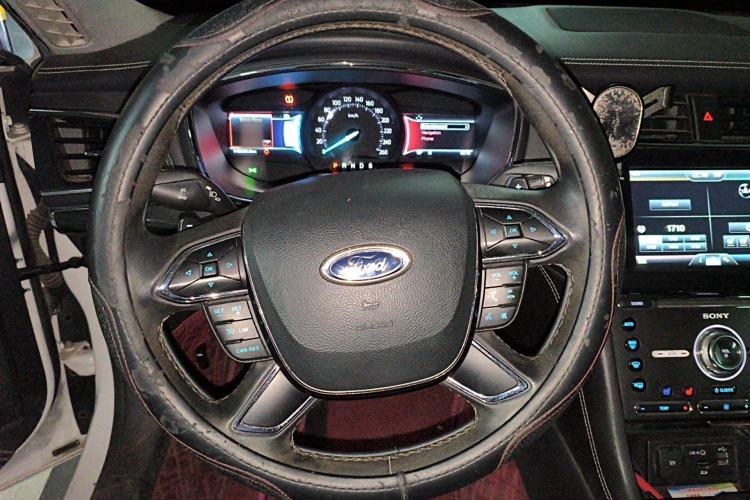 Used Ford Taurus 2015 EcoBoost 245 Luxury Model Steering Wheel