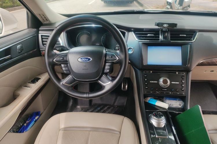 Used Ford Taurus 2015 EcoBoost 325 V6 Flagship Model Steering Wheel