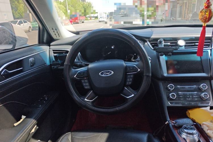 Used Ford Taurus 2015 EcoBoost 245 Fashion Edition Steering Wheel
