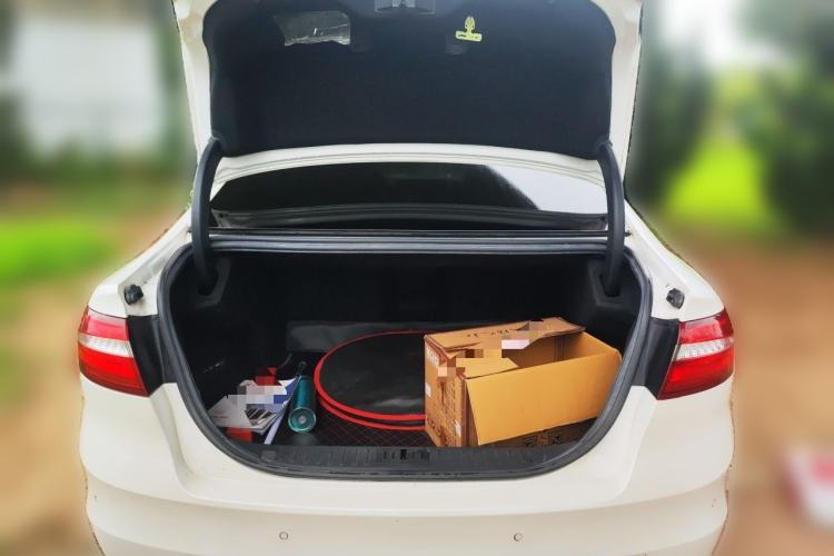 Used Ford Taurus 2015 EcoBoost 245 Luxury Model Trunk