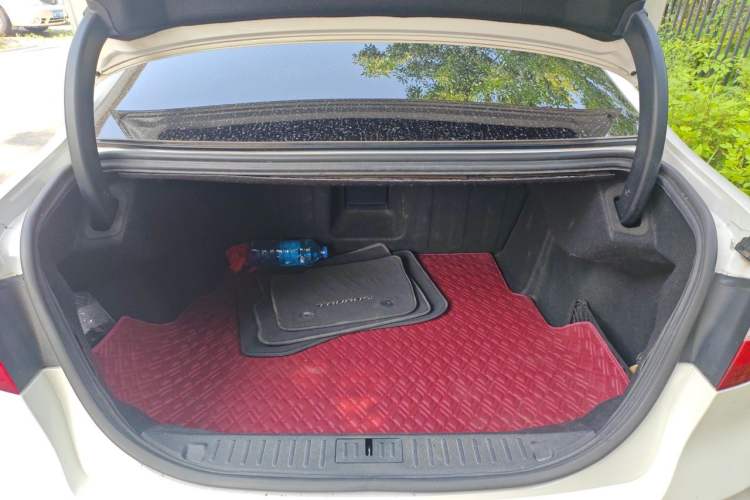 Used Ford Taurus 2015 EcoBoost 245 Luxury Model Trunk