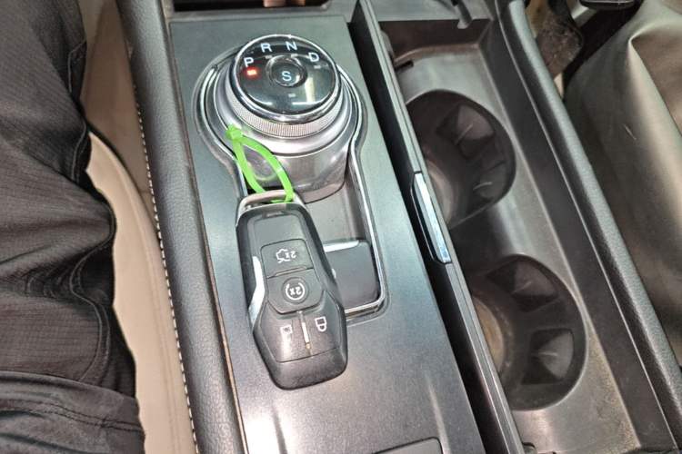 Used Ford Taurus 2015 EcoBoost 245 Fashion Edition Vehicle Key