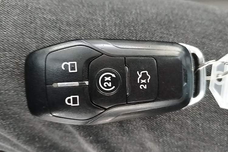 Used Ford Taurus 2015 EcoBoost 325 V6 Flagship Model Vehicle Key