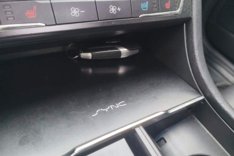 Used Ford Taurus 2015 EcoBoost 245 Fashion Edition Vehicle Key