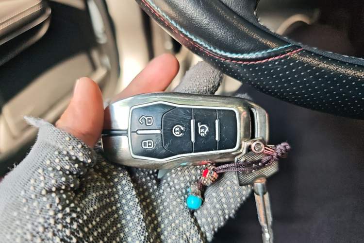 Used Ford Taurus 2015 EcoBoost 245 Fashion Edition Vehicle Key