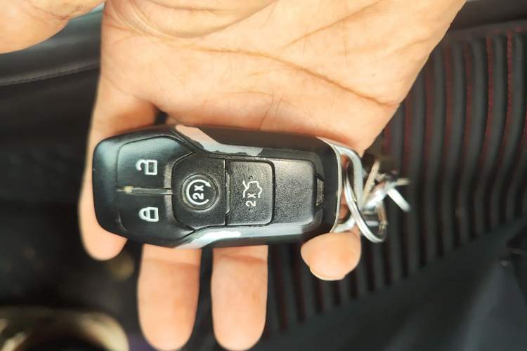 Used Ford Taurus 2015 EcoBoost 245 Luxury Model Vehicle Key