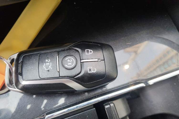 Used Ford Taurus 2015 EcoBoost 245 Luxury Model Vehicle Key