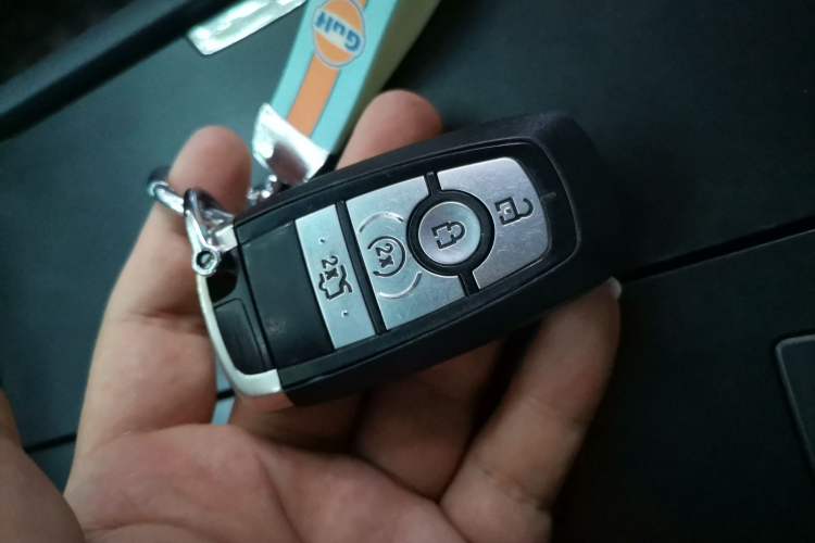 Used Ford Taurus 2015 EcoBoost 245 Fashion Edition Vehicle Key