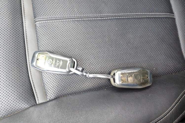 Used Ford Taurus 2015 EcoBoost 245 Luxury Model Vehicle Key