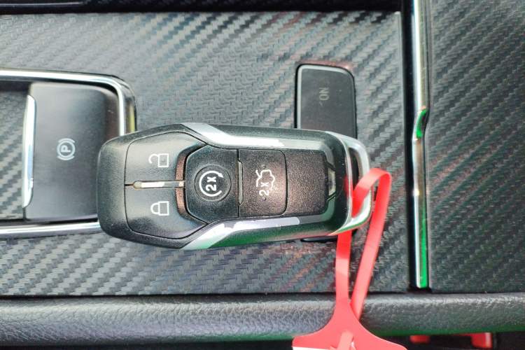Used Ford Taurus 2015 EcoBoost 245 Fashion Edition Vehicle Key
