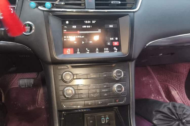 Used Ford Taurus 2016 EcoBoost 180 Luxury Model Audio And AC Panel