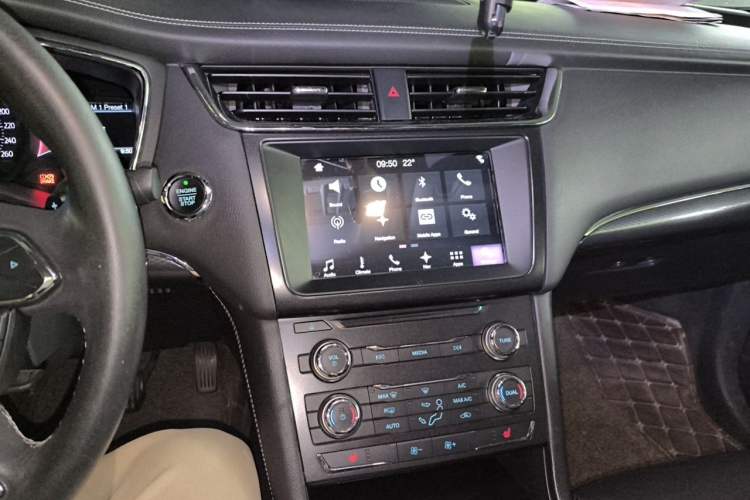 Used Ford Taurus 2016 EcoBoost 180 Luxury Model Audio And AC Panel