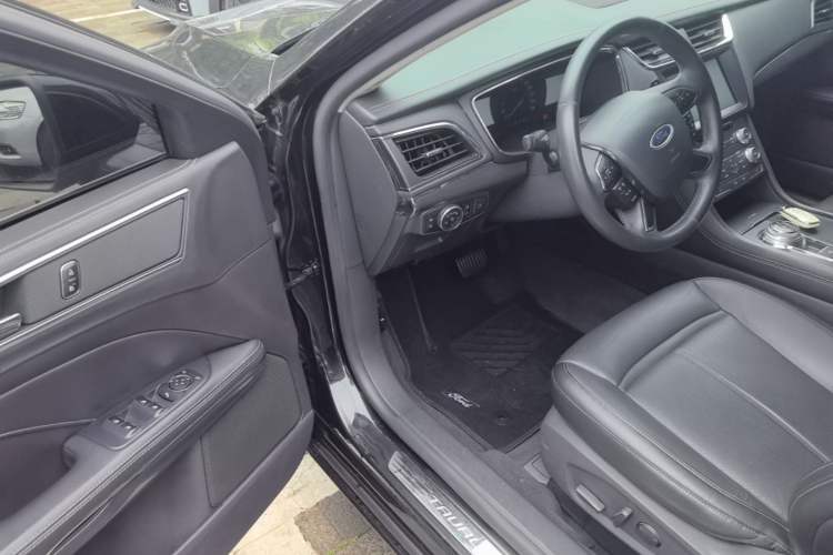 Used Ford Taurus 2016 EcoBoost 180 Luxury Model Driver Seat