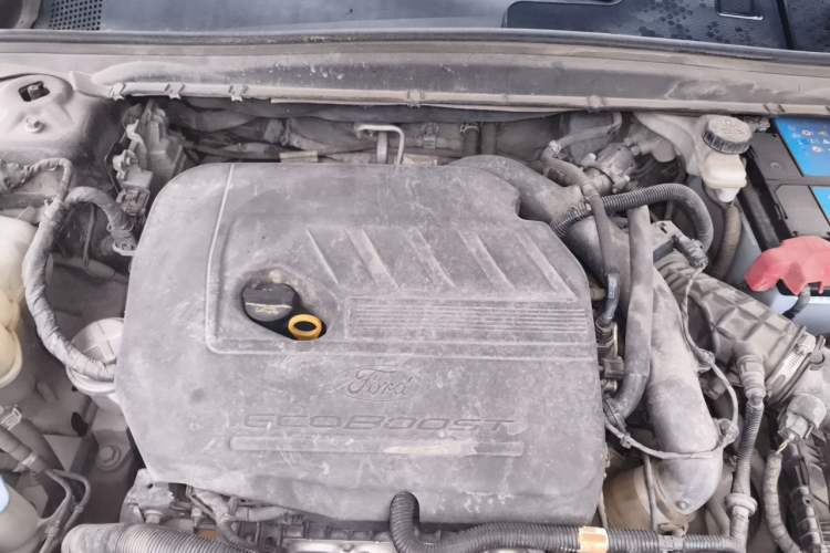 Used Ford Taurus 2016 EcoBoost 180 Luxury Model Engine Bay