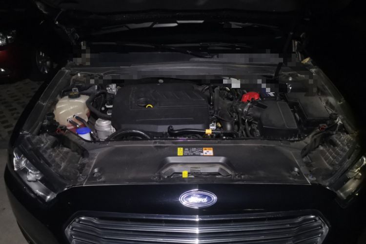 Used Ford Taurus 2016 EcoBoost 180 Luxury Model Engine Bay