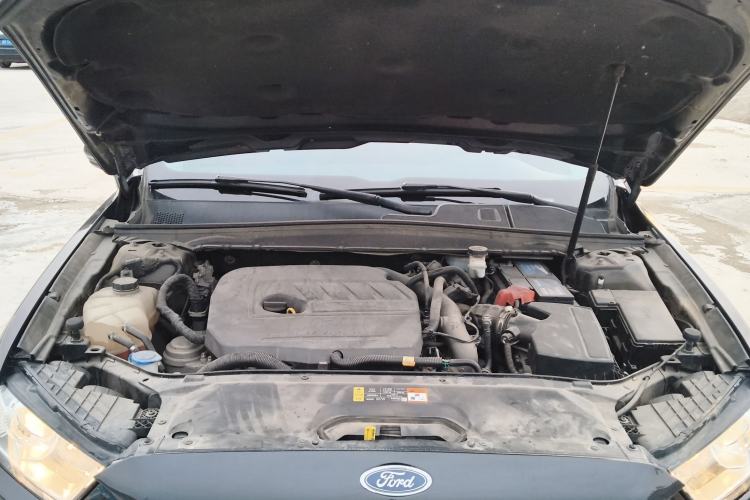 Used Ford Taurus 2016 EcoBoost 180 Luxury Model Engine Bay