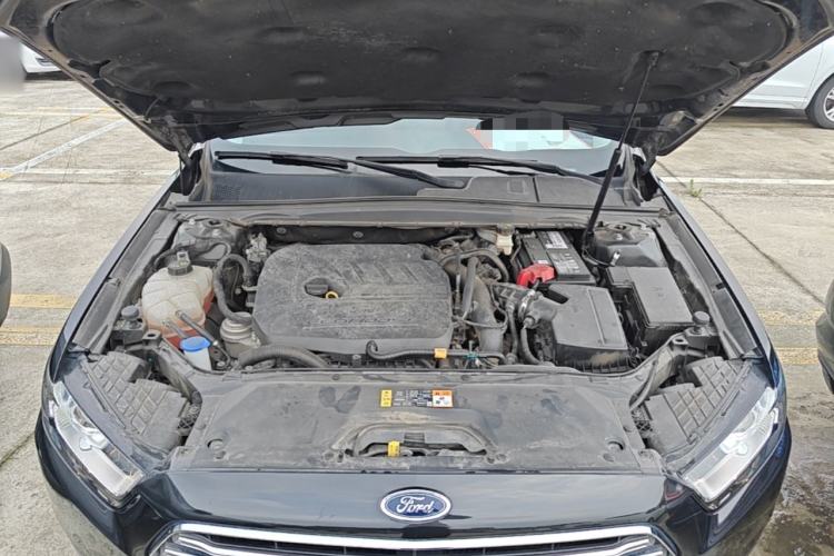 Used Ford Taurus 2016 EcoBoost 180 Luxury Model Engine Bay