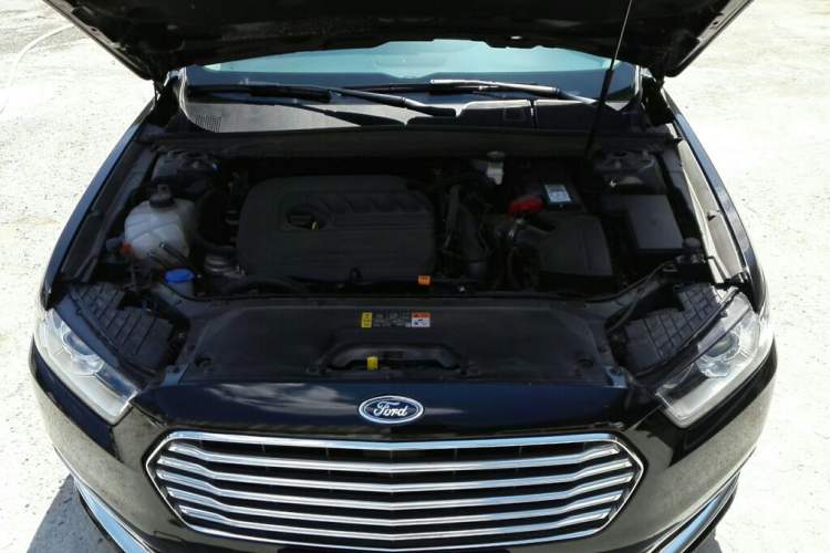 Used Ford Taurus 2016 EcoBoost 180 Luxury Model Engine Bay