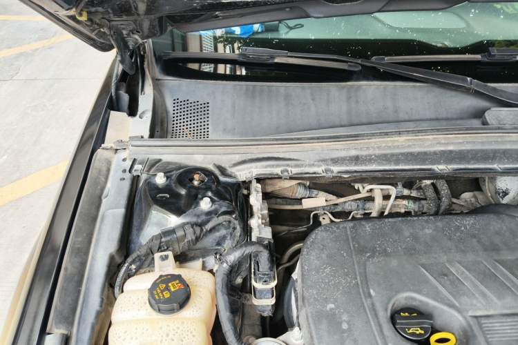 Used Ford Taurus 2016 EcoBoost 180 Luxury Model Engine Bay Right