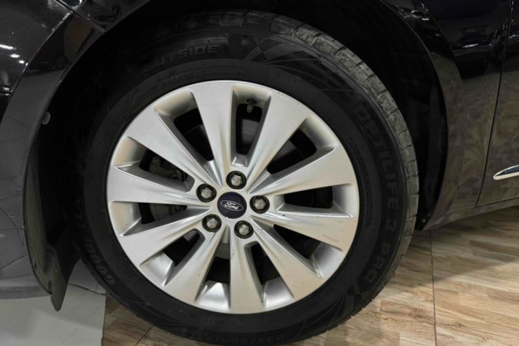 Used Ford Taurus 2016 EcoBoost 180 Luxury Model Exterior 2