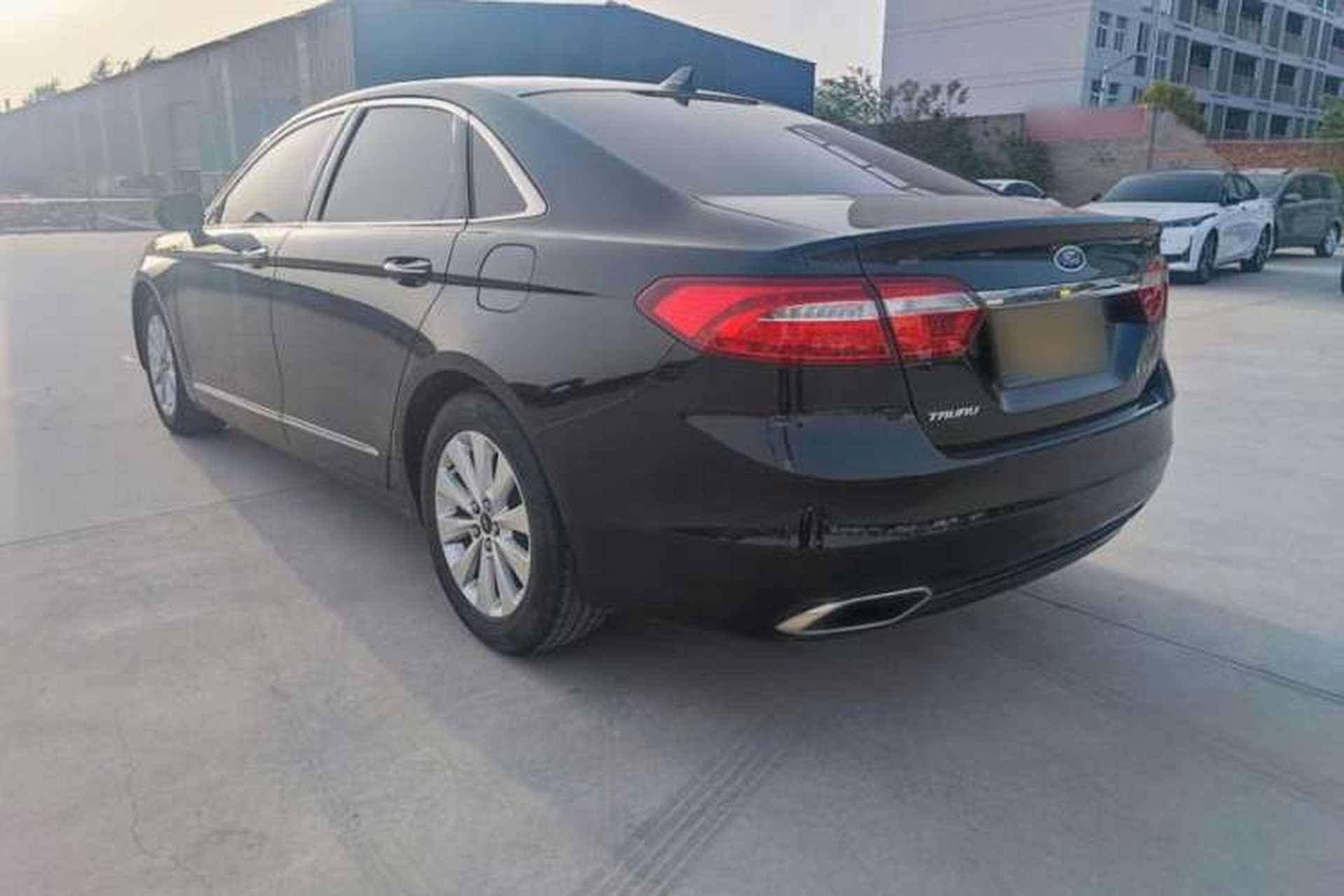 Used Ford Taurus 2016 EcoBoost 180 Luxury Model Exterior 5